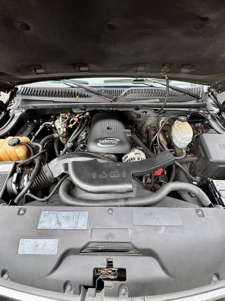 Chevrolet Suburban  2004