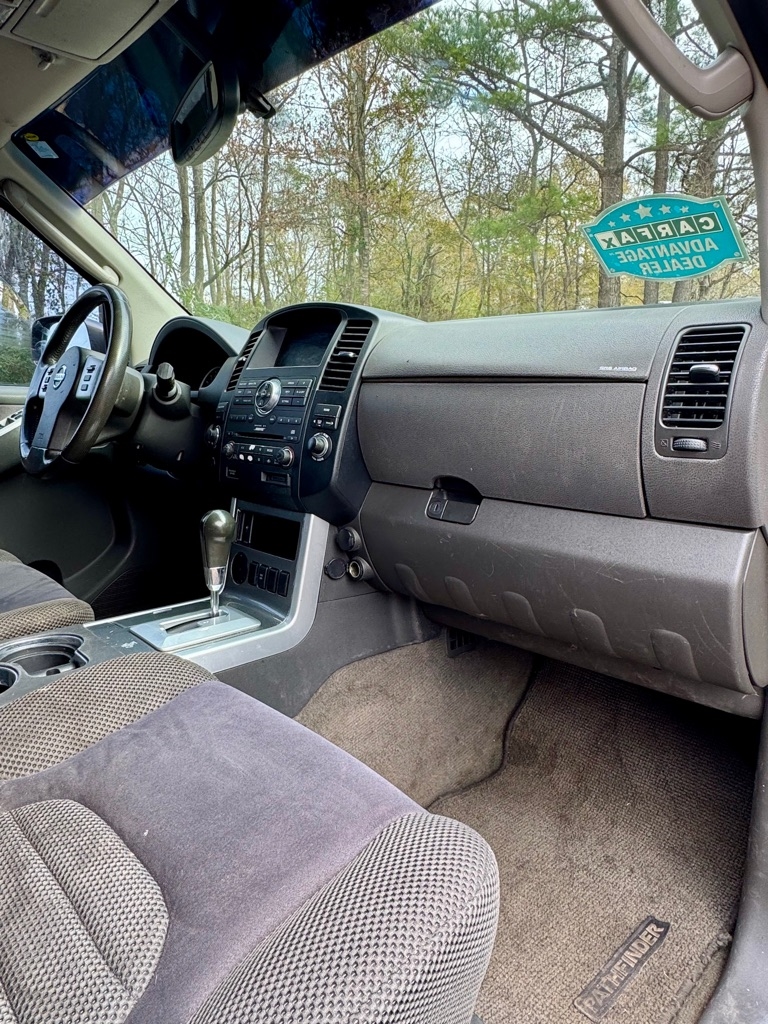 Nissan Pathfinder  2008