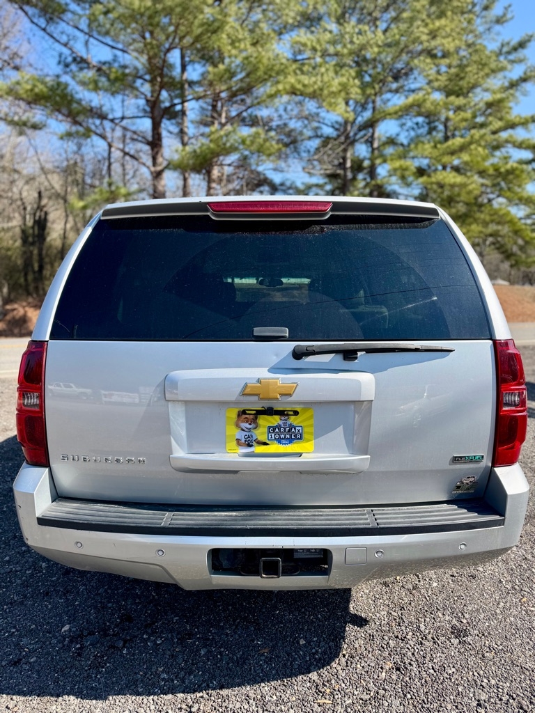 Chevrolet Suburban  2012