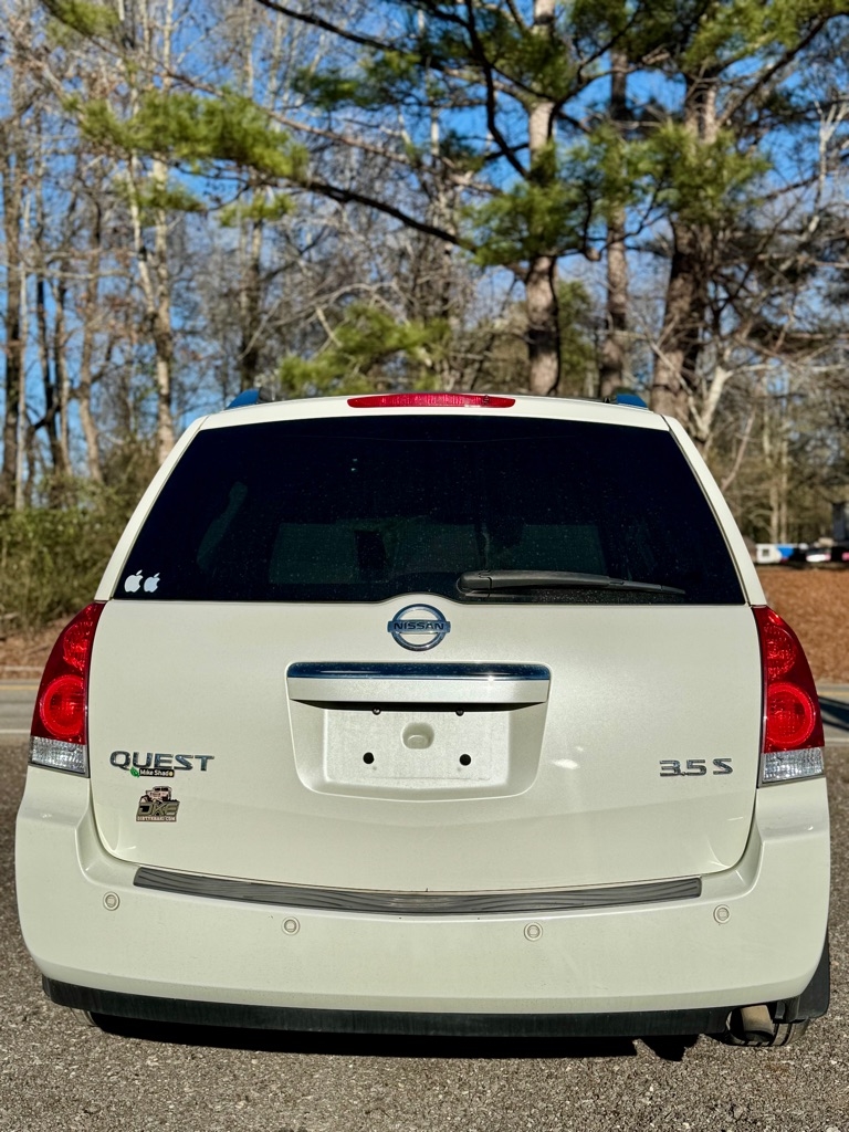 Nissan Quest  2008