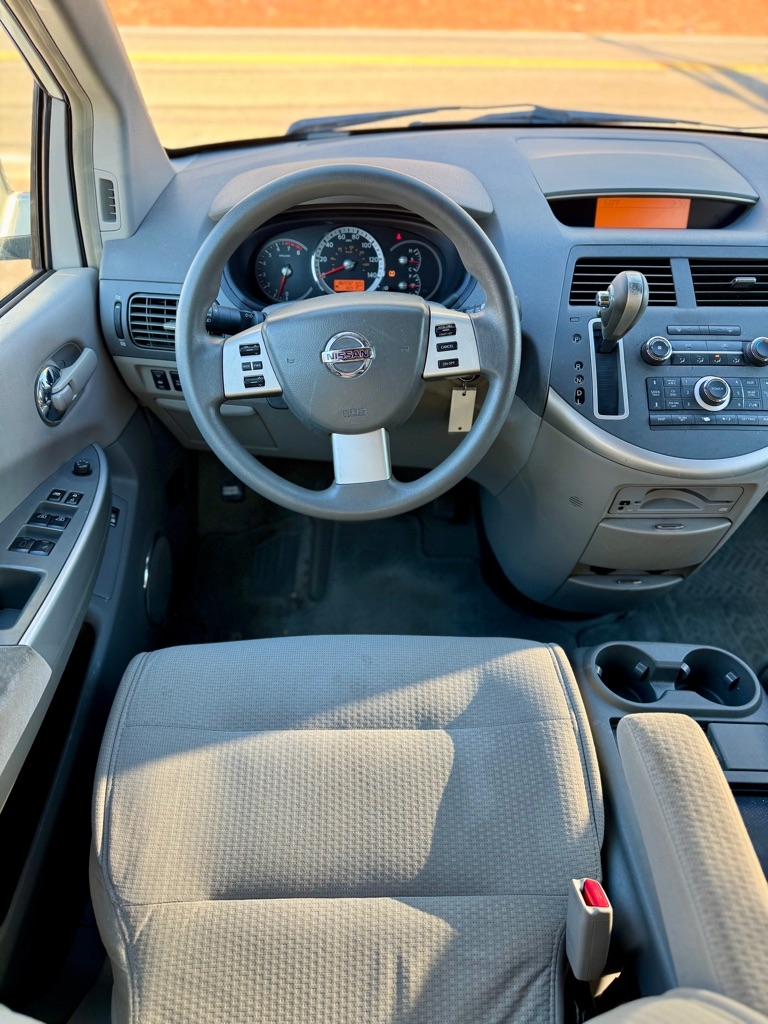 Nissan Quest  2008