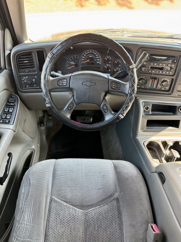 Chevrolet Suburban  2004