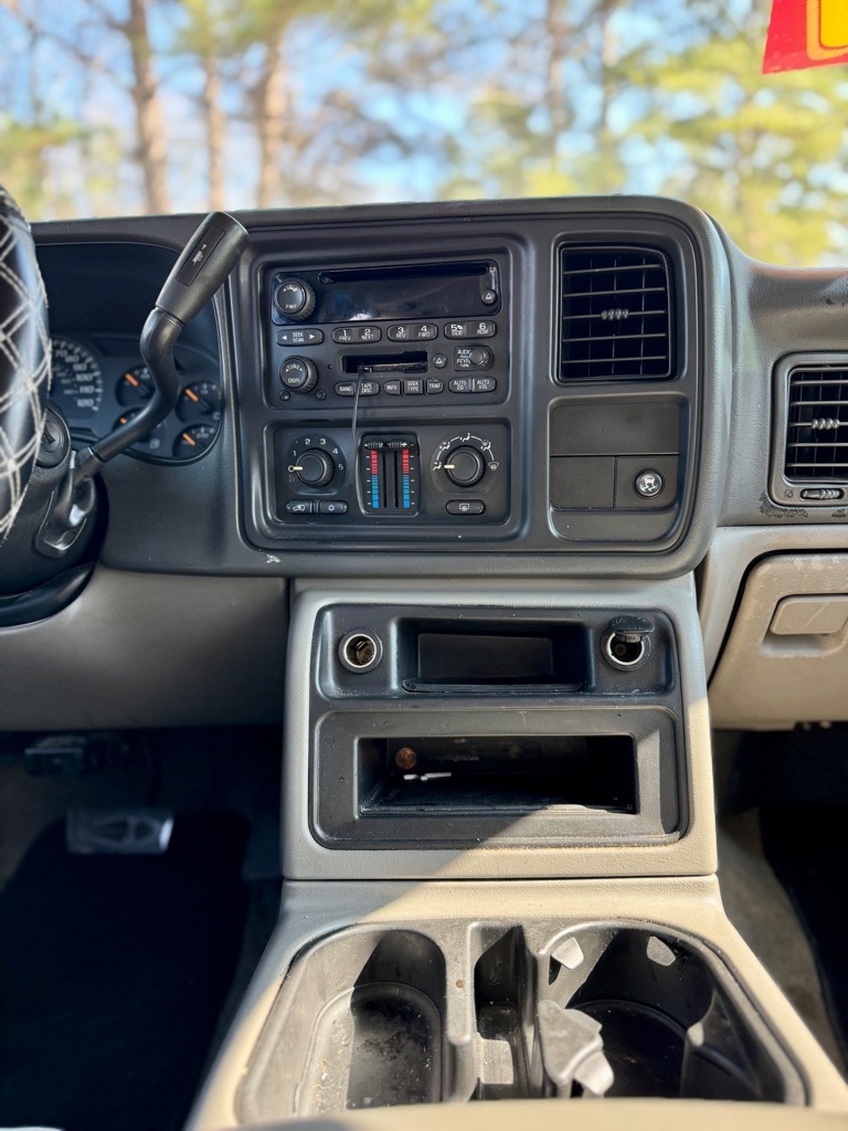 Chevrolet Suburban  2004