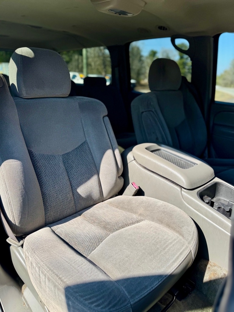 Chevrolet Suburban  2004