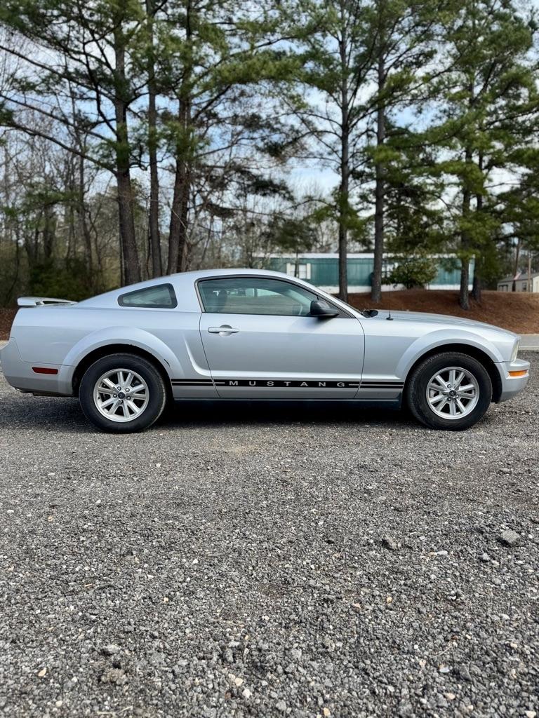 Ford Mustang  2006