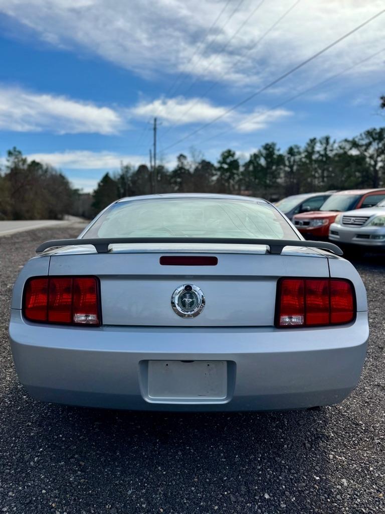 Ford Mustang  2006