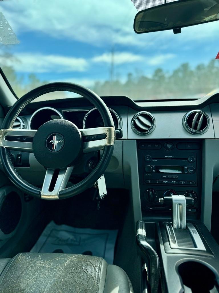 Ford Mustang  2006