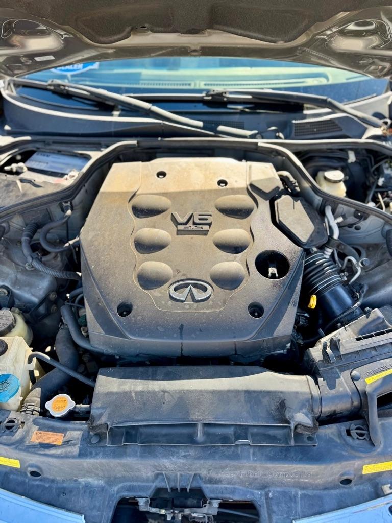 Infiniti G35  2004