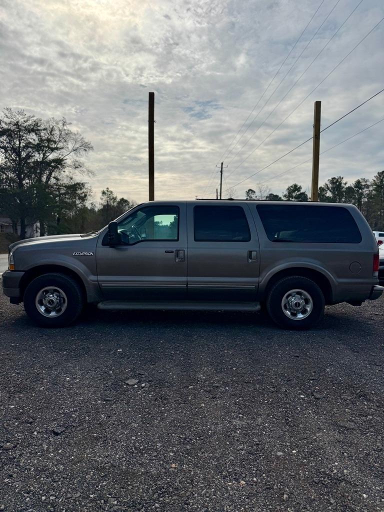 Ford Excursion  2004