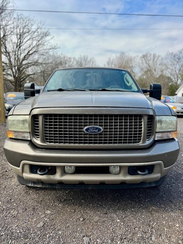 Ford Excursion  2004