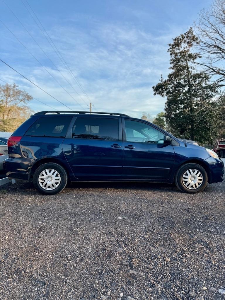 2004 Toyota Sienna CE