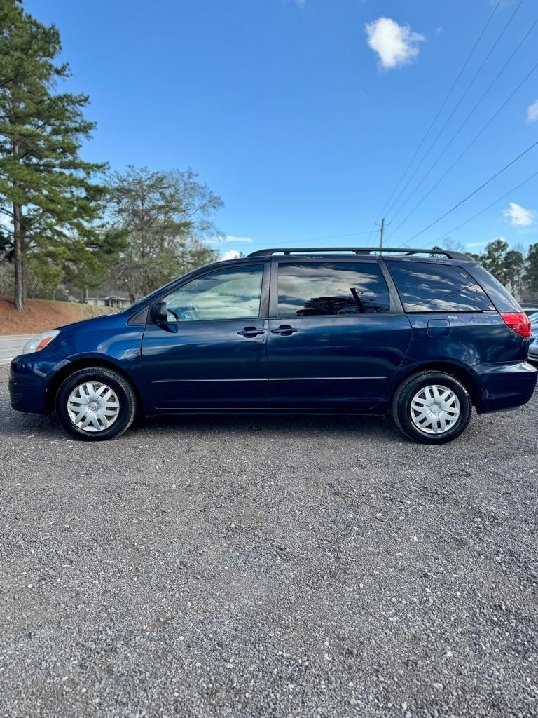 Toyota Sienna  2004