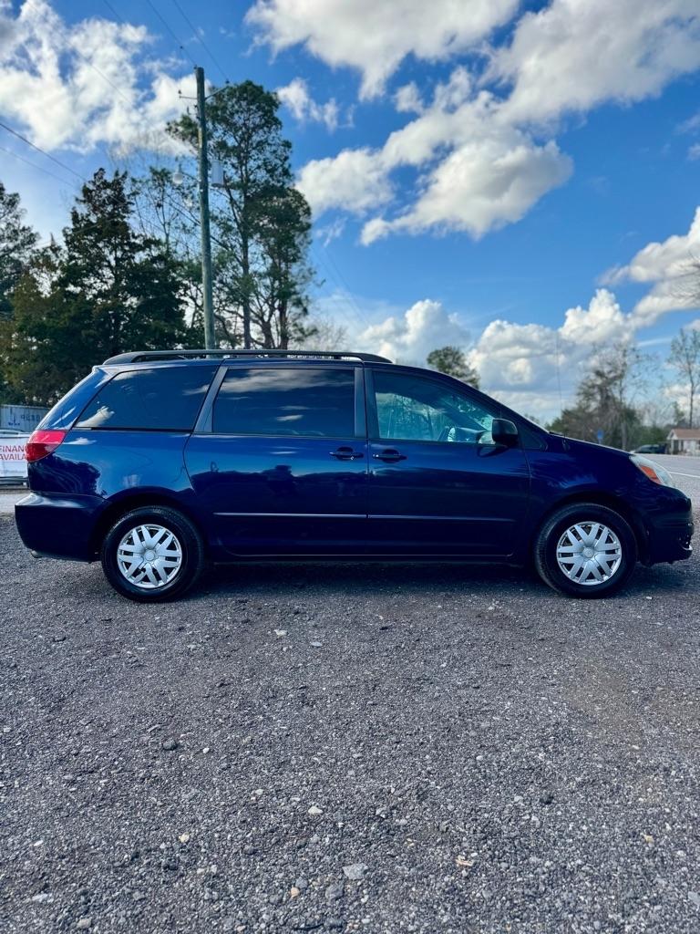 Toyota Sienna  2004