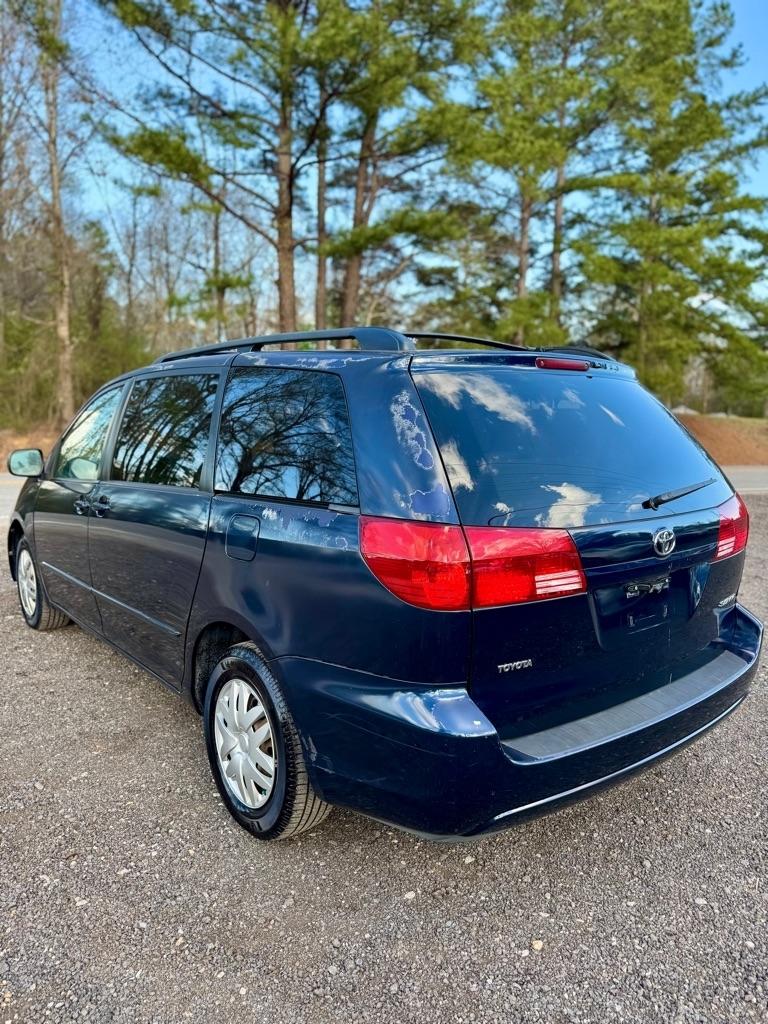 Toyota Sienna  2004