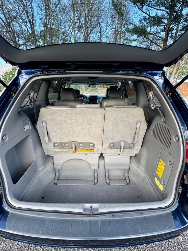 Toyota Sienna  2004