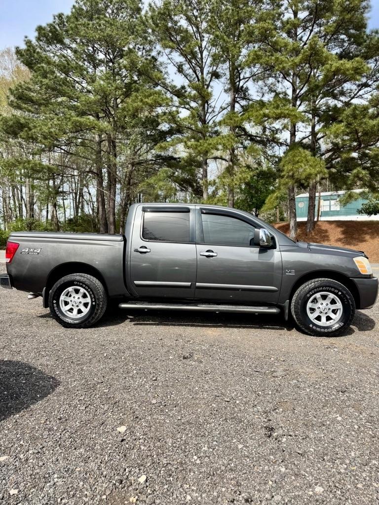 Nissan Titan  2004