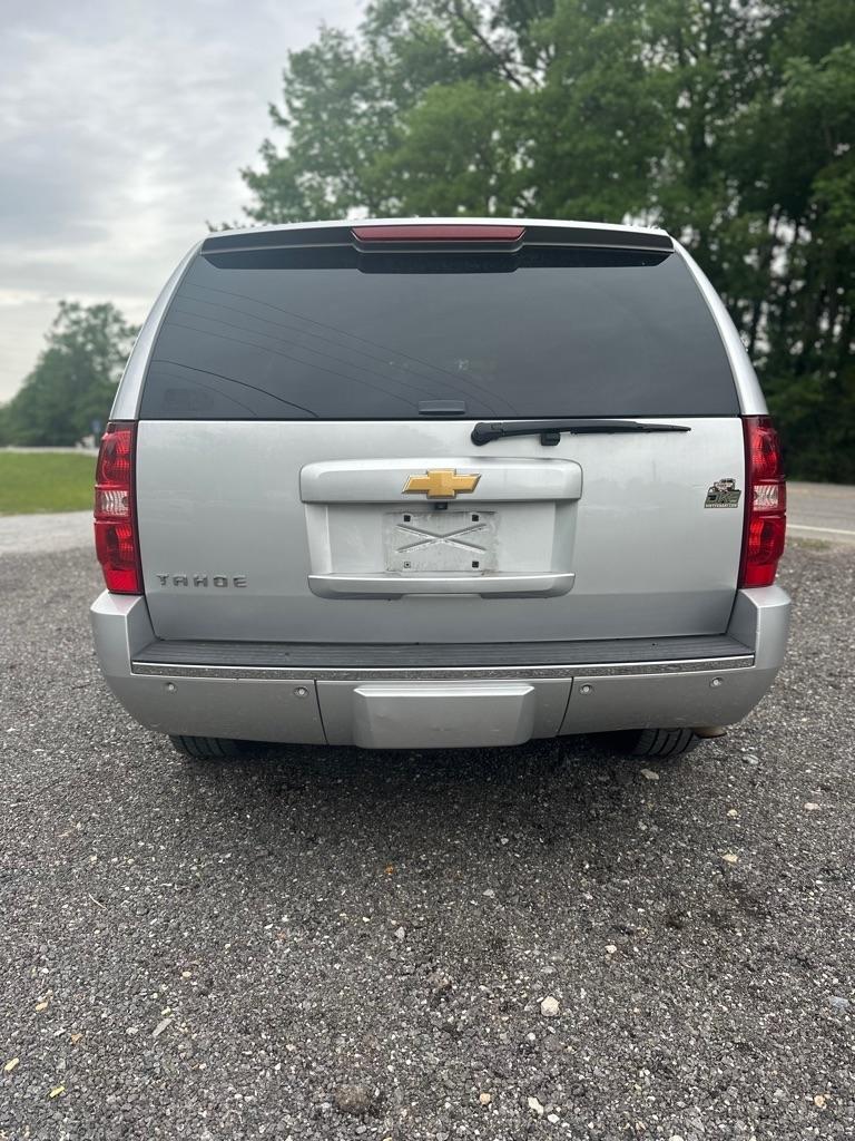 Chevrolet Tahoe  2014