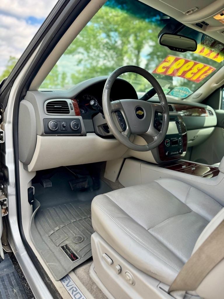 Chevrolet Tahoe  2014