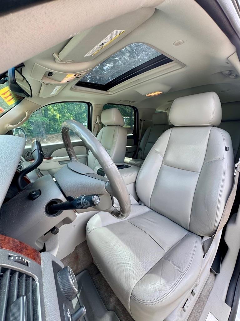 Chevrolet Tahoe  2014