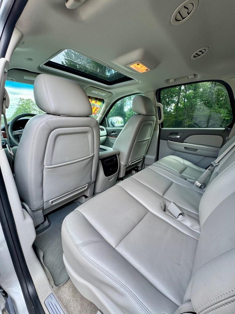 Chevrolet Tahoe  2014