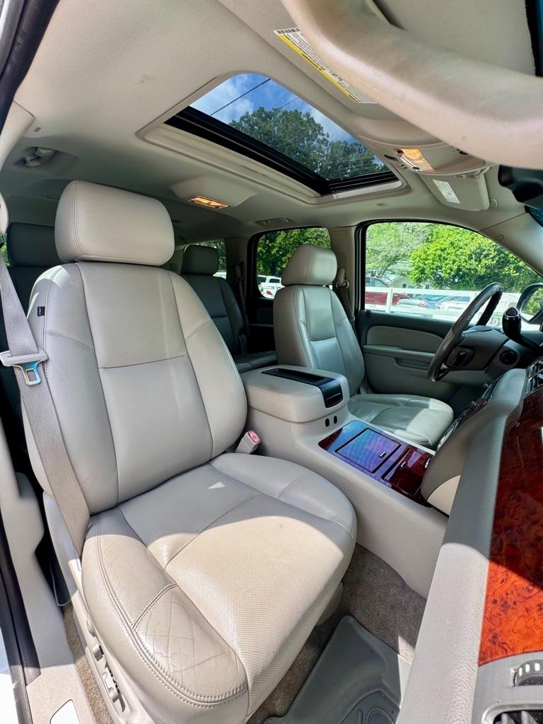 Chevrolet Tahoe  2014