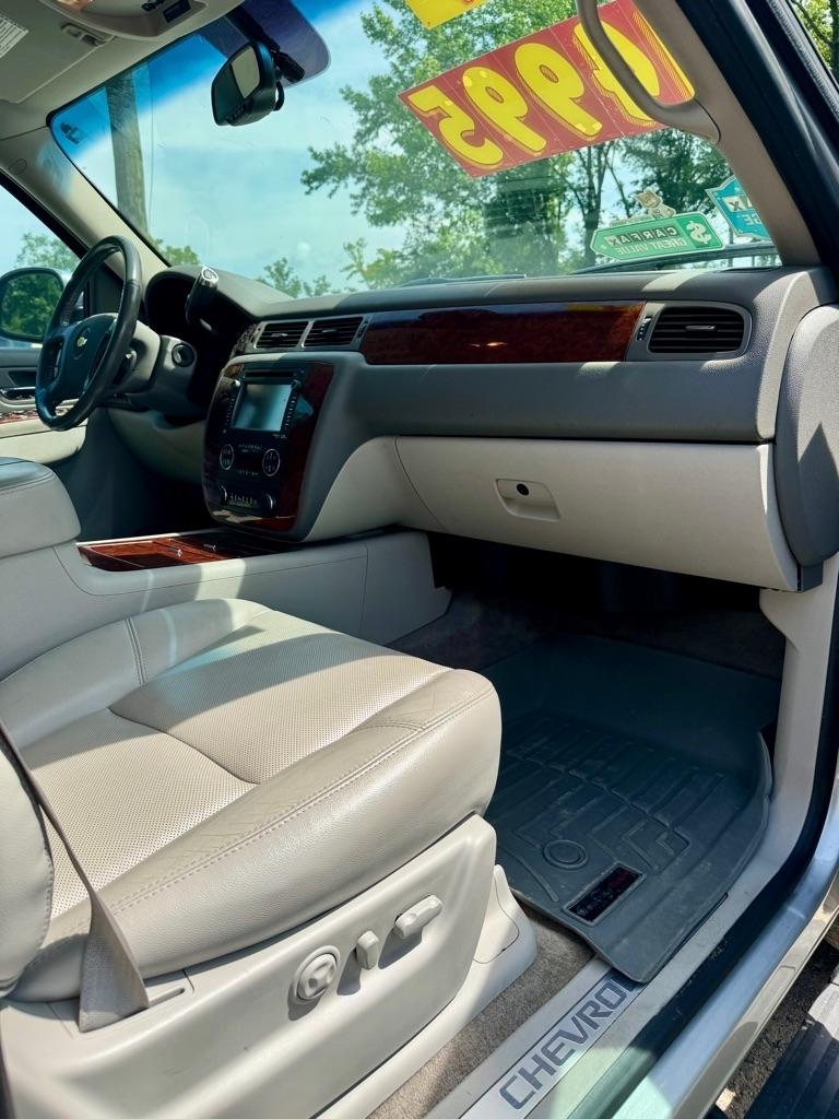Chevrolet Tahoe  2014