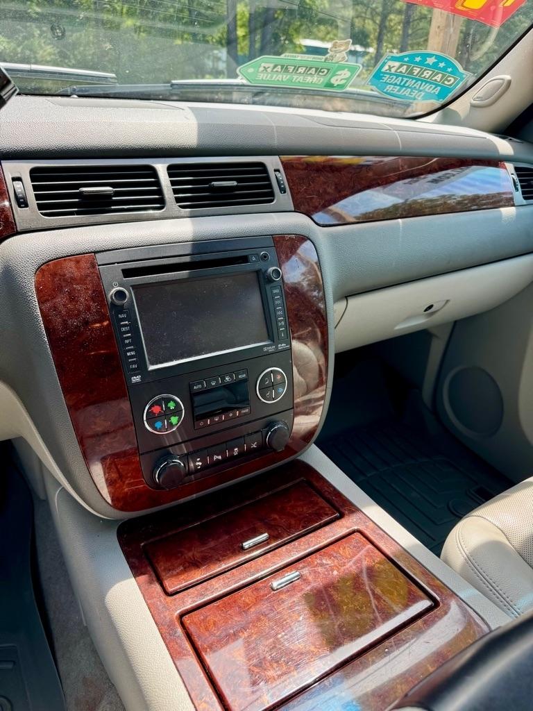 Chevrolet Tahoe  2014