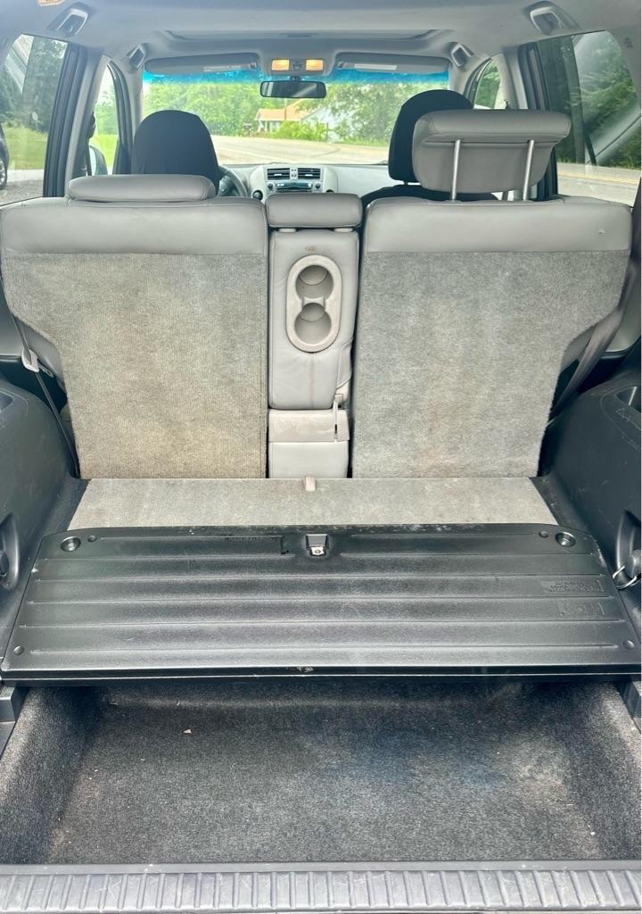 Toyota RAV4  2010