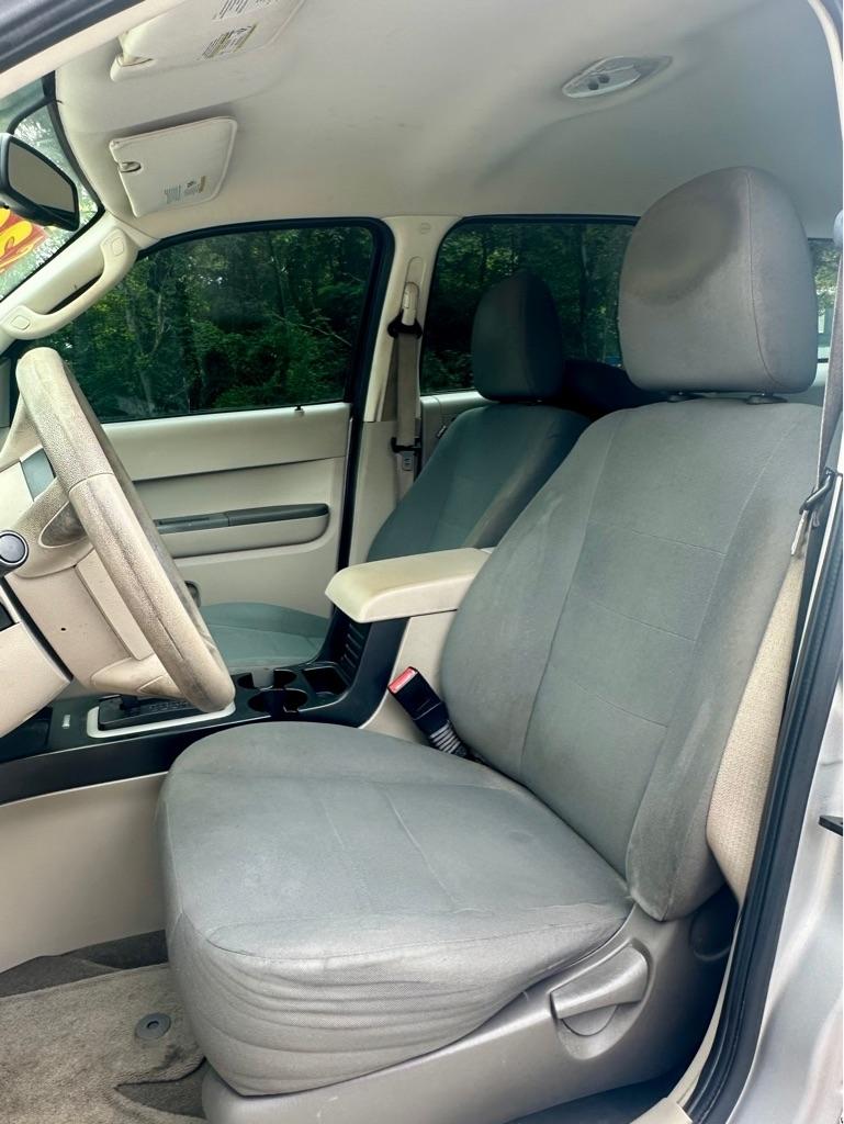 Ford Escape FWD 4dr XLS 2012