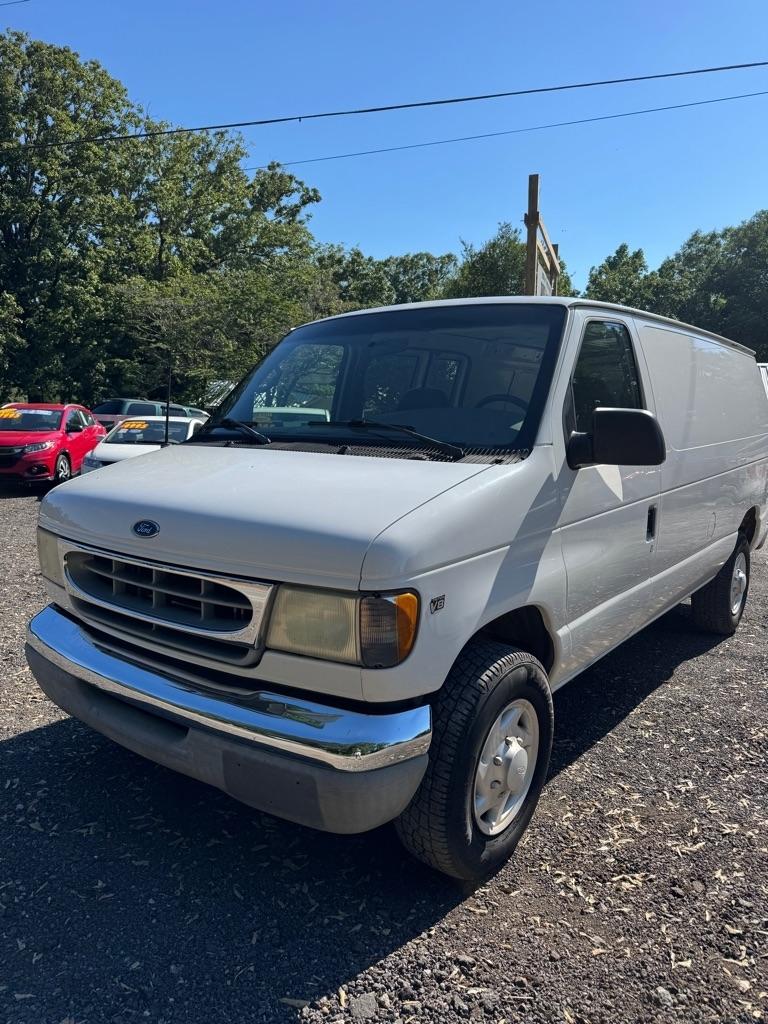 2002 Ford Econoline Cargo Van E-250