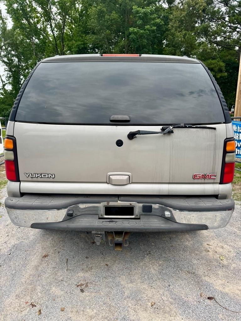 GMC Yukon 4dr 1500 SLT 2005