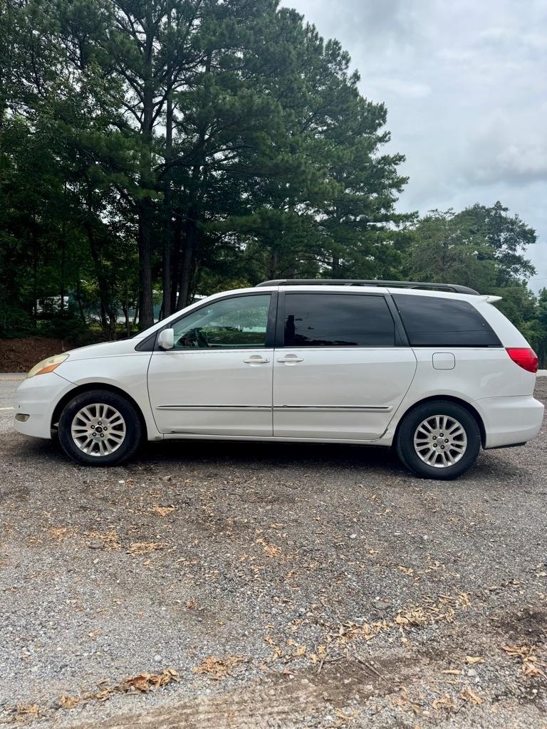 Toyota Sienna 5dr 7-Pass Van XLE Ltd FWD (Natl) 2007