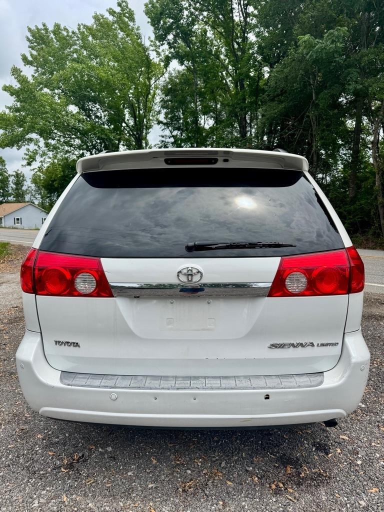 Toyota Sienna 5dr 7-Pass Van XLE Ltd FWD (Natl) 2007