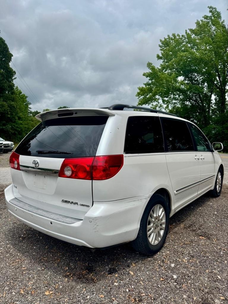 Toyota Sienna 5dr 7-Pass Van XLE Ltd FWD (Natl) 2007