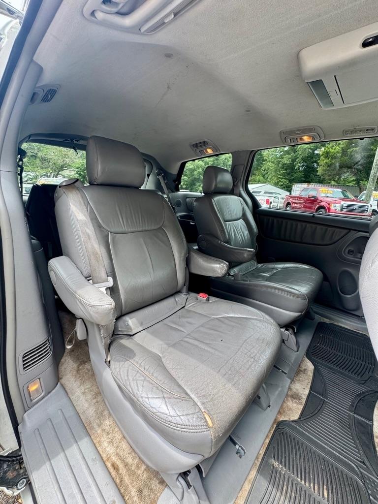 Toyota Sienna 5dr 7-Pass Van XLE Ltd FWD (Natl) 2007