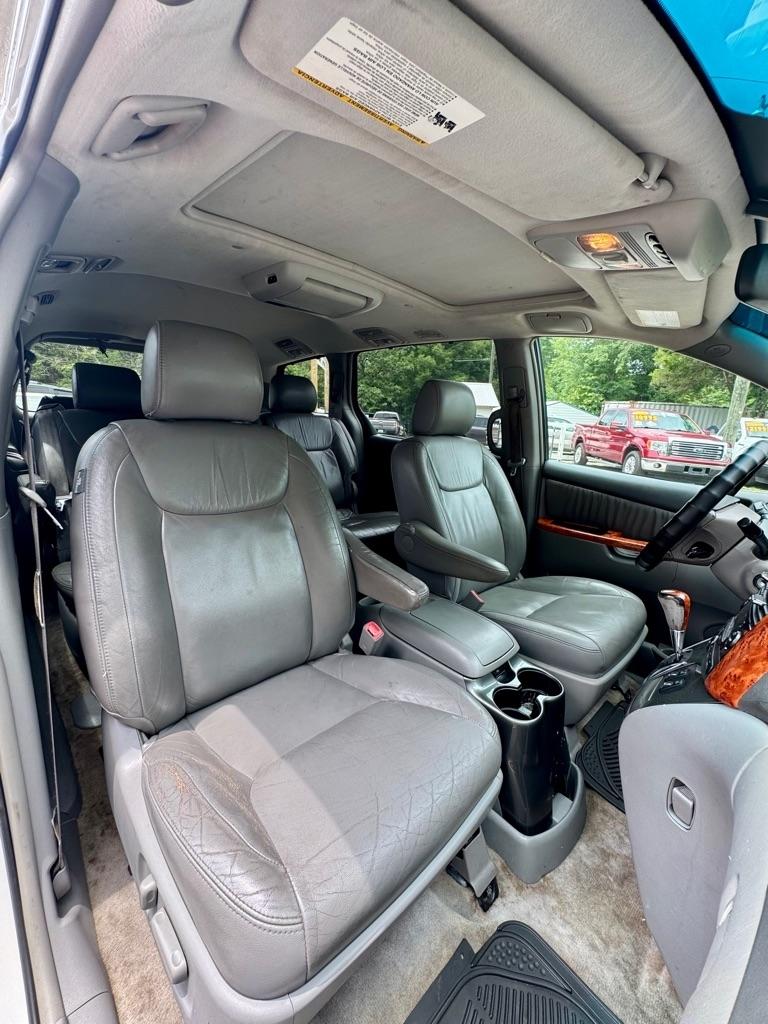 Toyota Sienna 5dr 7-Pass Van XLE Ltd FWD (Natl) 2007