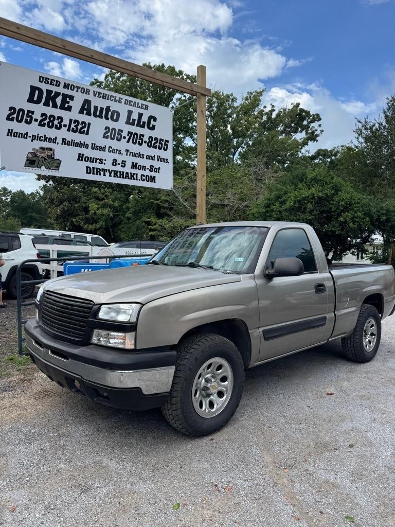 Chevrolet Silverado 1500 Reg Cab 119.0" WB 4WD LS 2003
