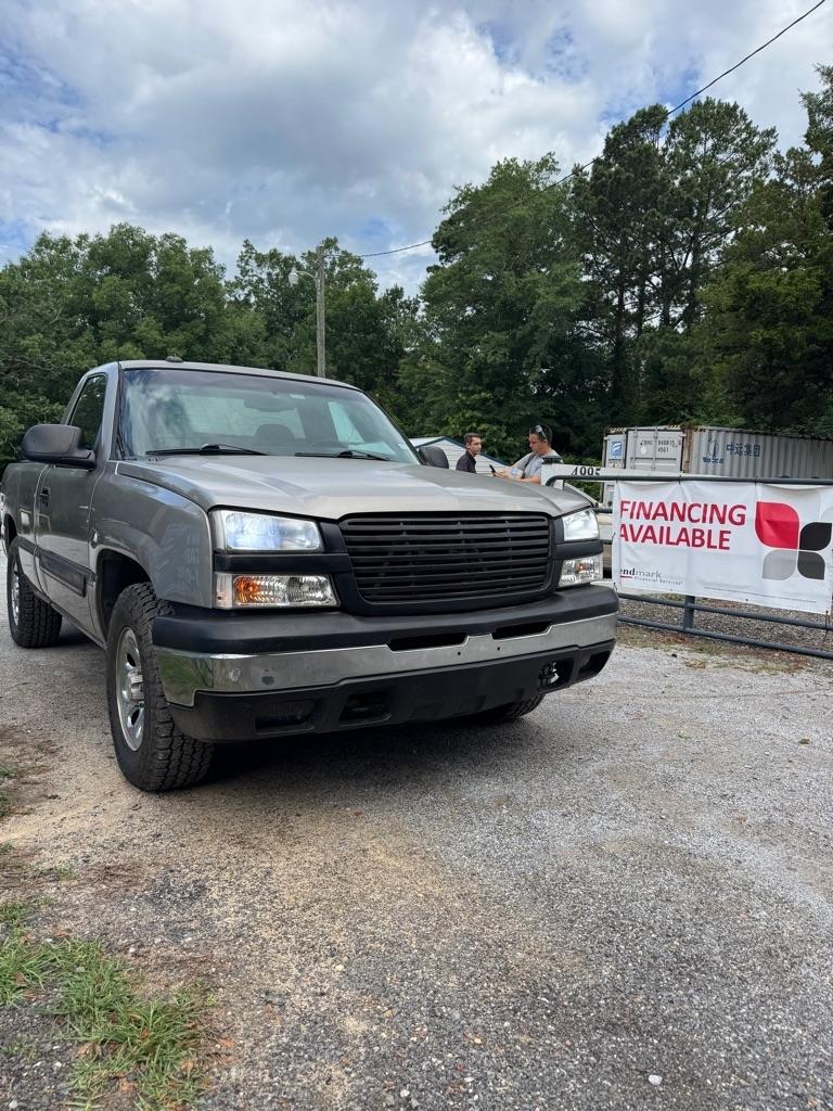 Chevrolet Silverado 1500 Reg Cab 119.0" WB 4WD LS 2003