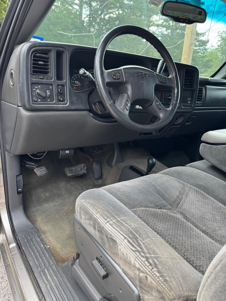 Chevrolet Silverado 1500 Reg Cab 119.0" WB 4WD LS 2003