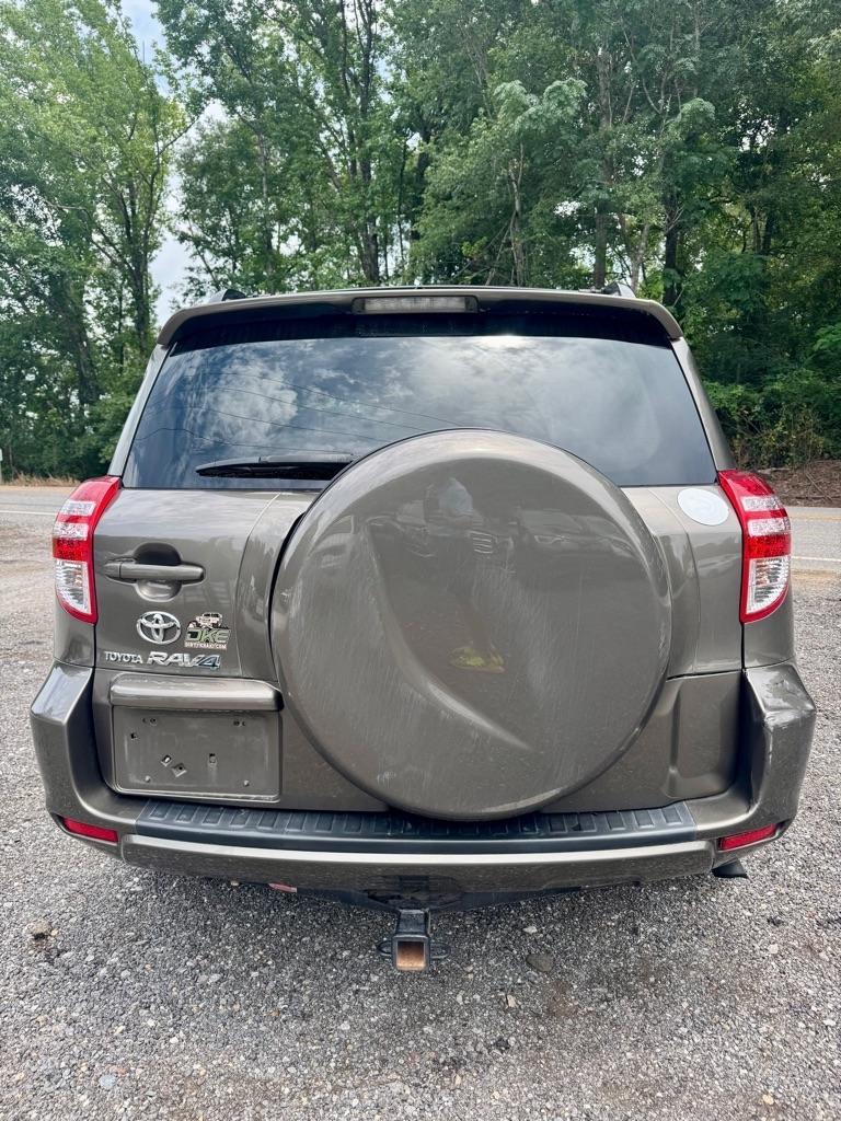 Toyota RAV4 FWD 4dr 4-cyl 4-Spd AT (Natl) 2009