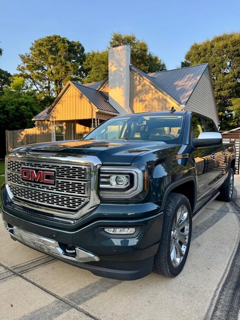 GMC Sierra 1500 4WD Crew Cab 143.5" Denali 2017