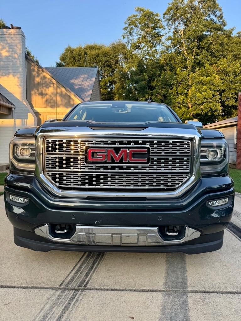 GMC Sierra 1500 4WD Crew Cab 143.5" Denali 2017