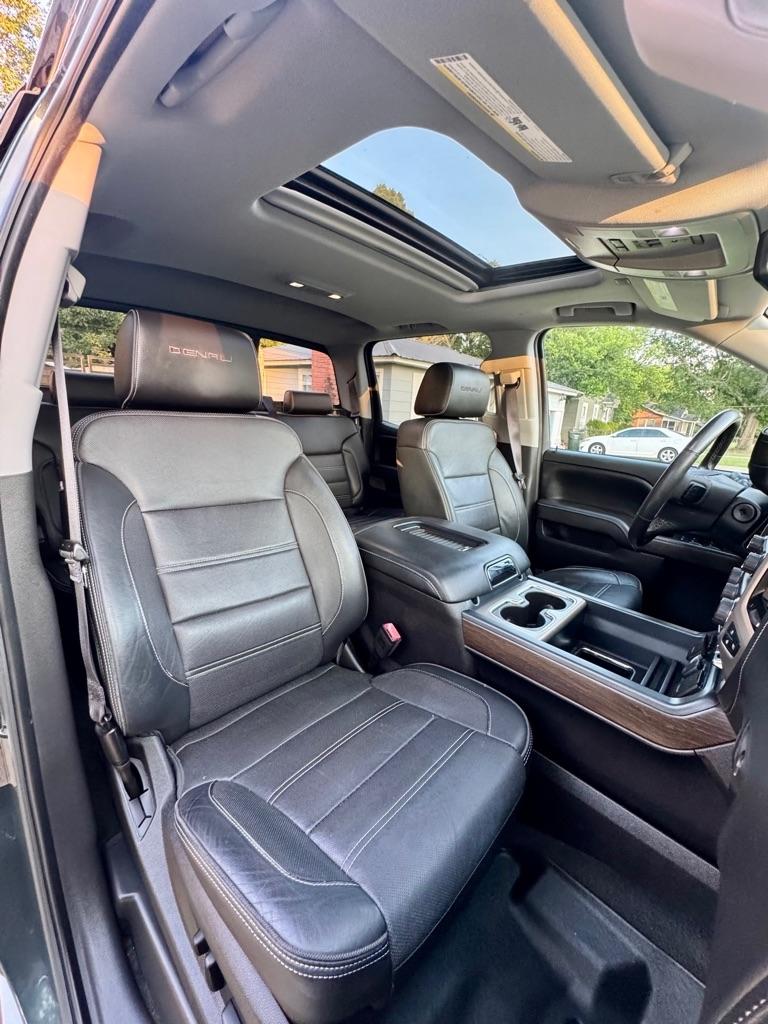 GMC Sierra 1500 4WD Crew Cab 143.5" Denali 2017