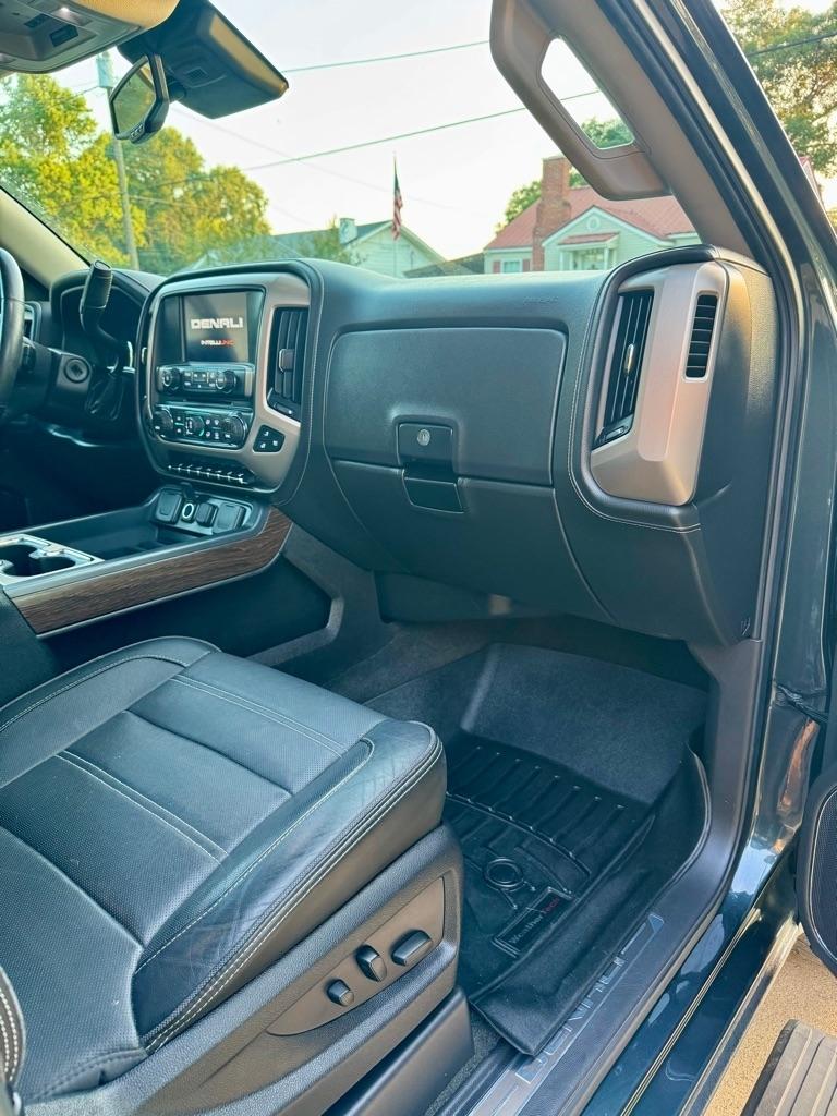 GMC Sierra 1500 4WD Crew Cab 143.5" Denali 2017