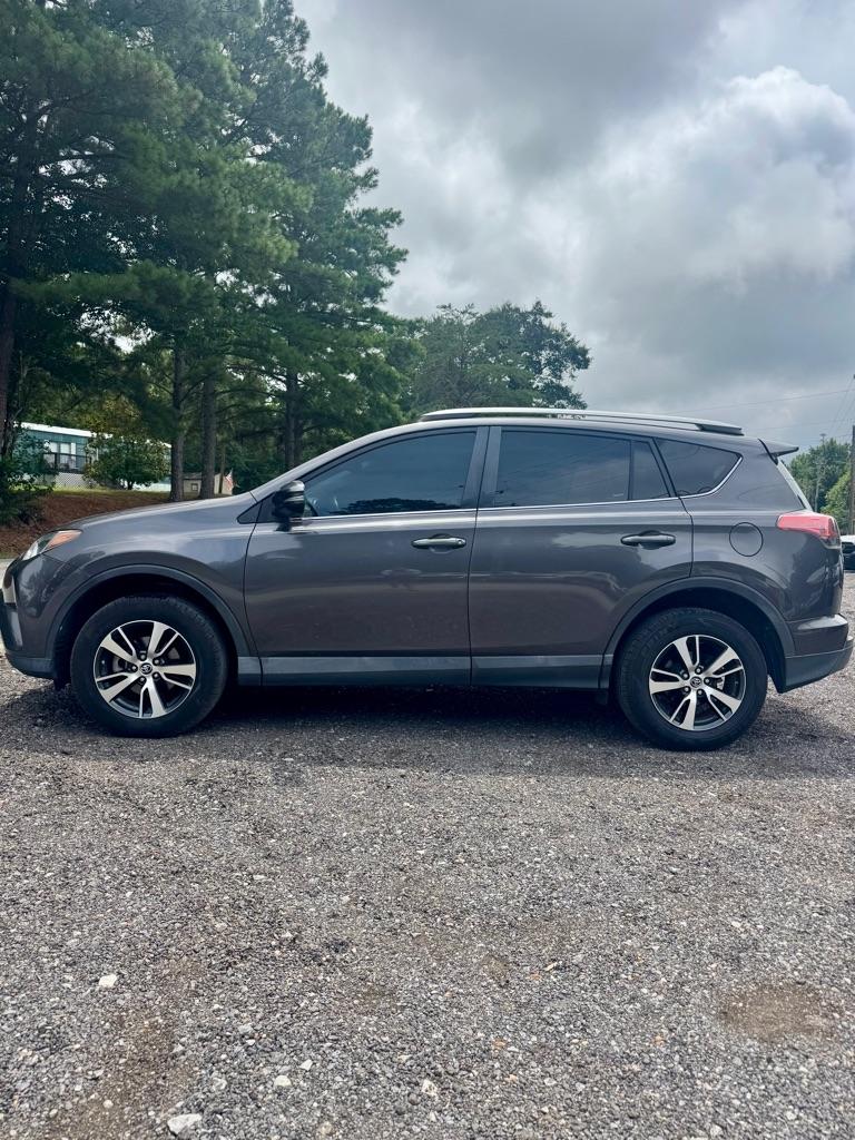 Toyota RAV4 FWD 4dr XLE (Natl) 2016
