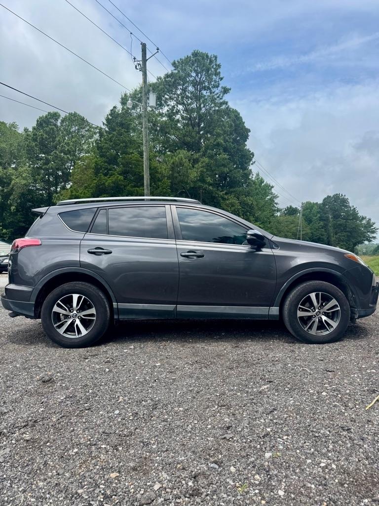 Toyota RAV4 FWD 4dr XLE (Natl) 2016