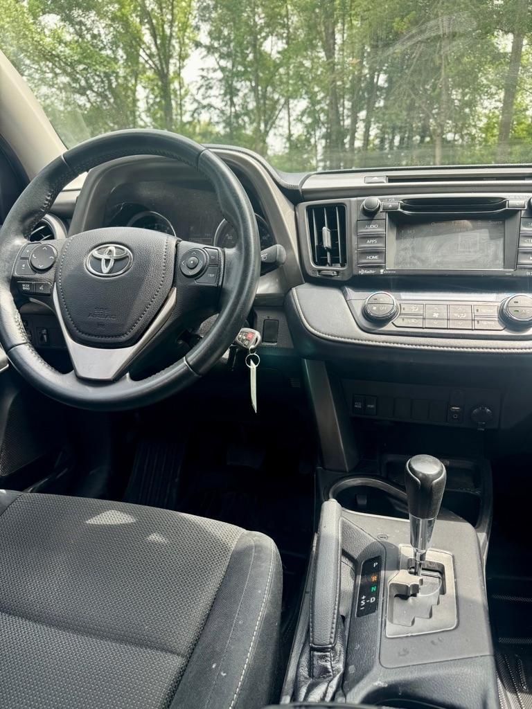 Toyota RAV4 FWD 4dr XLE (Natl) 2016