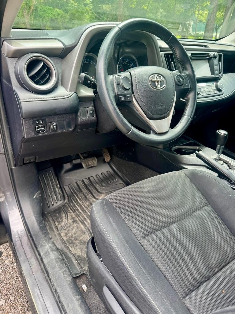 Toyota RAV4 FWD 4dr XLE (Natl) 2016