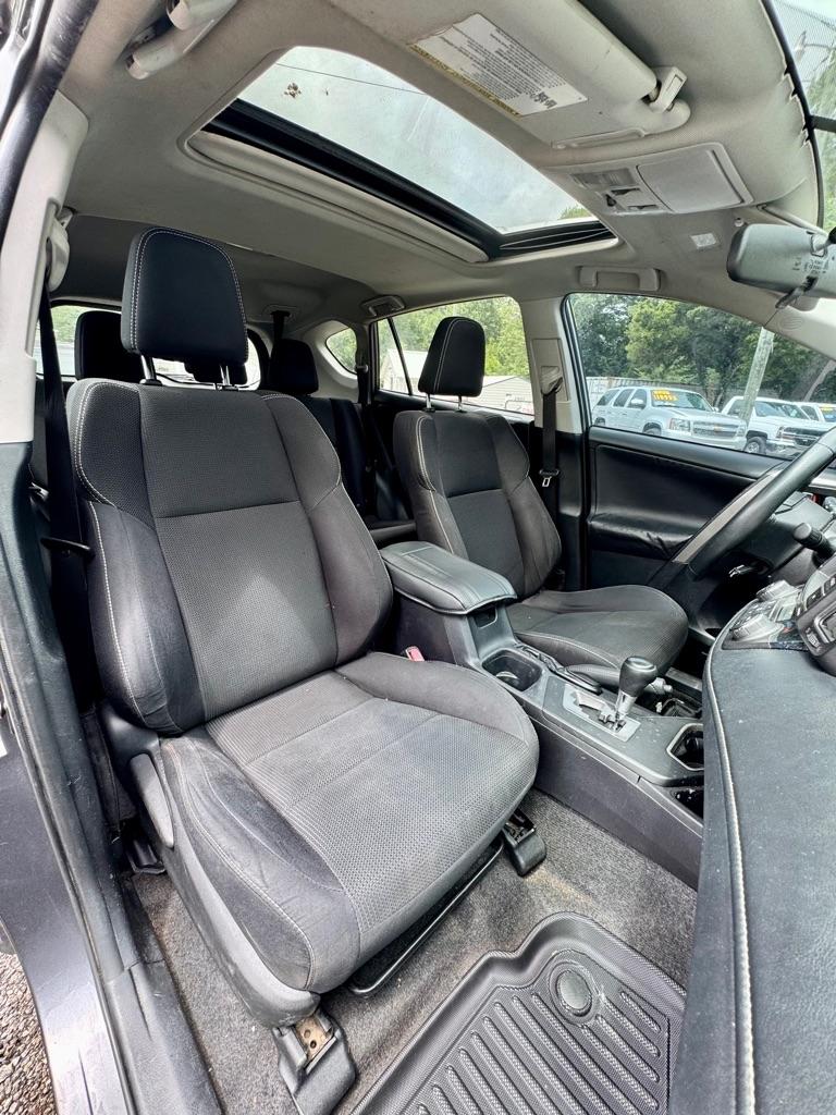 Toyota RAV4 FWD 4dr XLE (Natl) 2016