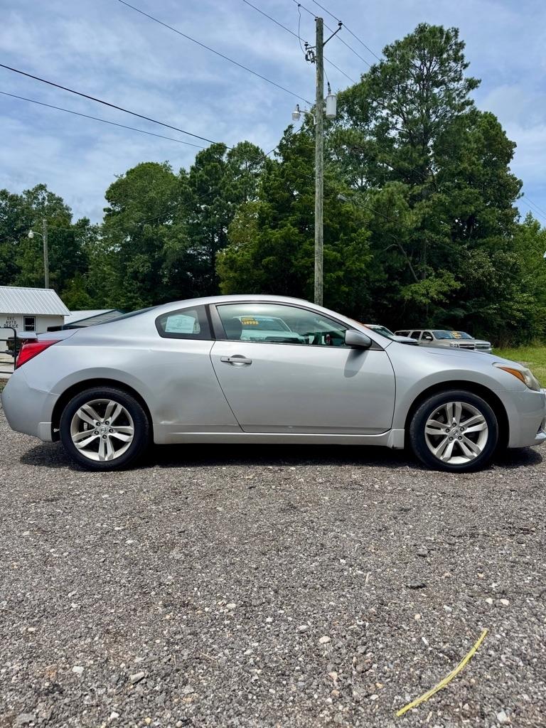 Nissan Altima 2dr Cpe I4 2.5 S 2013